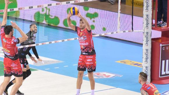 IL TIE BREAK È DELLA LUBE. FINALE SCUDETTO DI NUOVO IN EQUILIBRIO IL TIE BREAK È DELLA LUBE. FINALE SCUDETTO DI NUOVO IN EQUILIBRIO