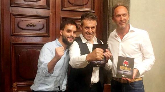 “SIRREALE” NELLE EMOZIONI DELL’AUTORE CARLO FORCINITI! “SIRREALE” NELLE EMOZIONI DELL’AUTORE CARLO FORCINITI!